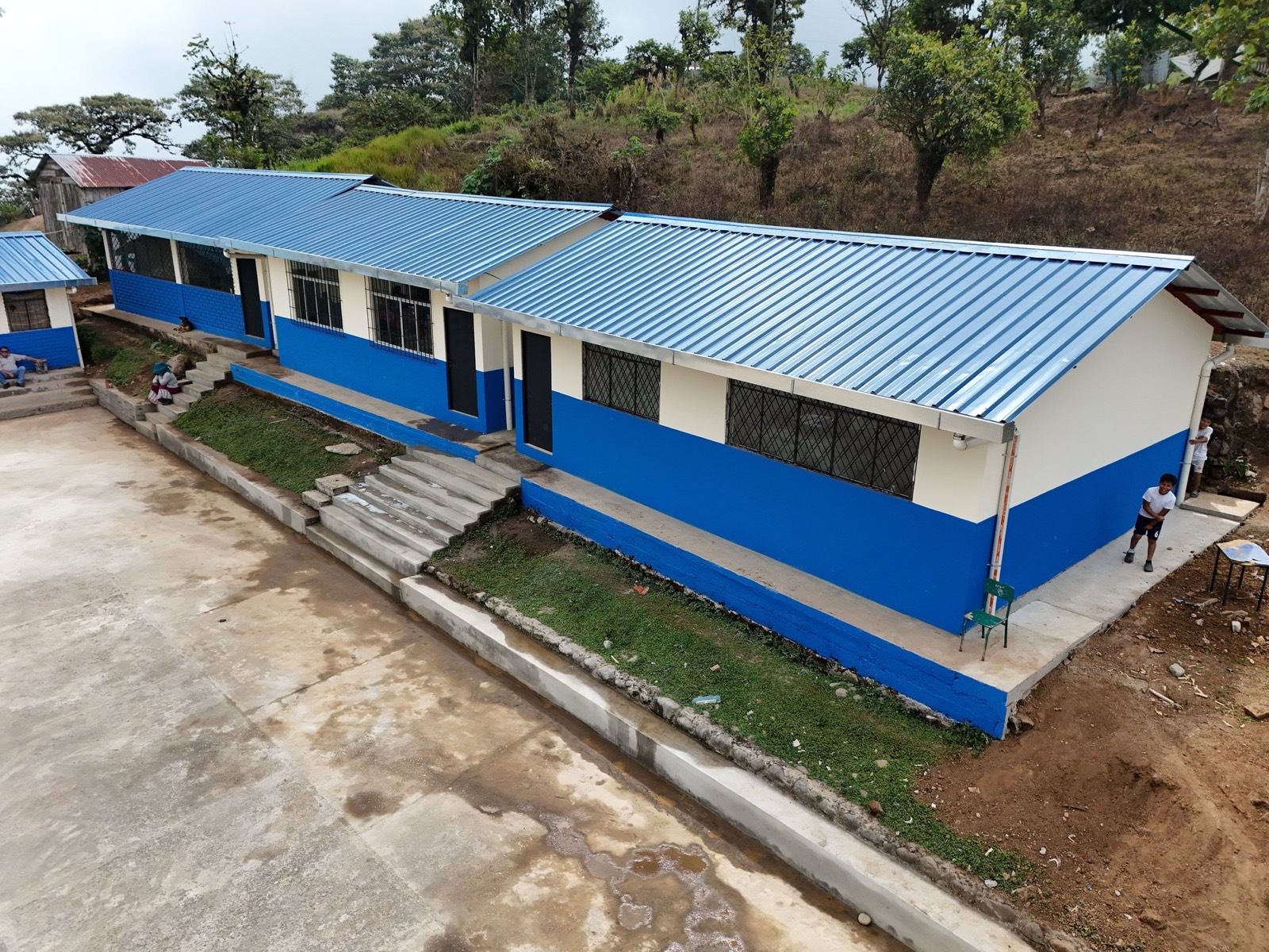 Rehabilitación Escuela Nuevo Amanecer, foto 2