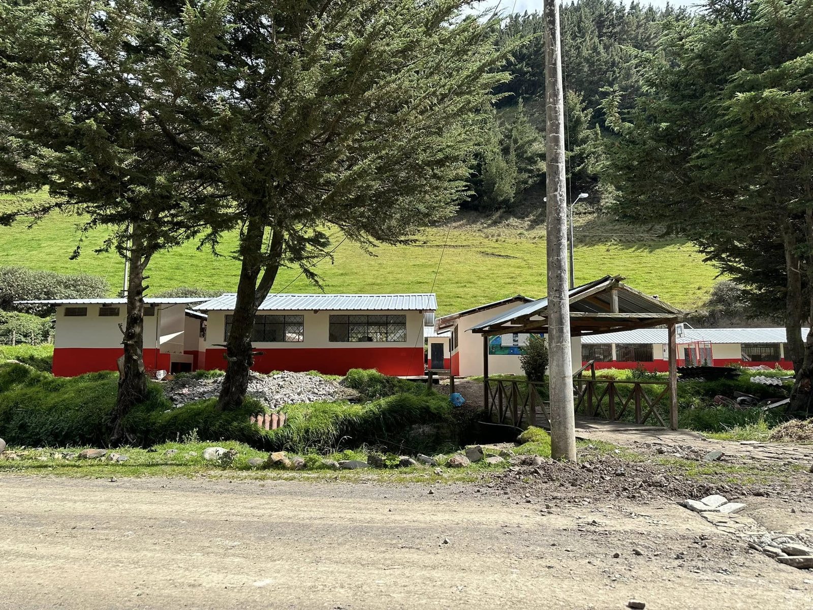 Rehabilitación Unidad Educativa Huayrapungo, foto 3