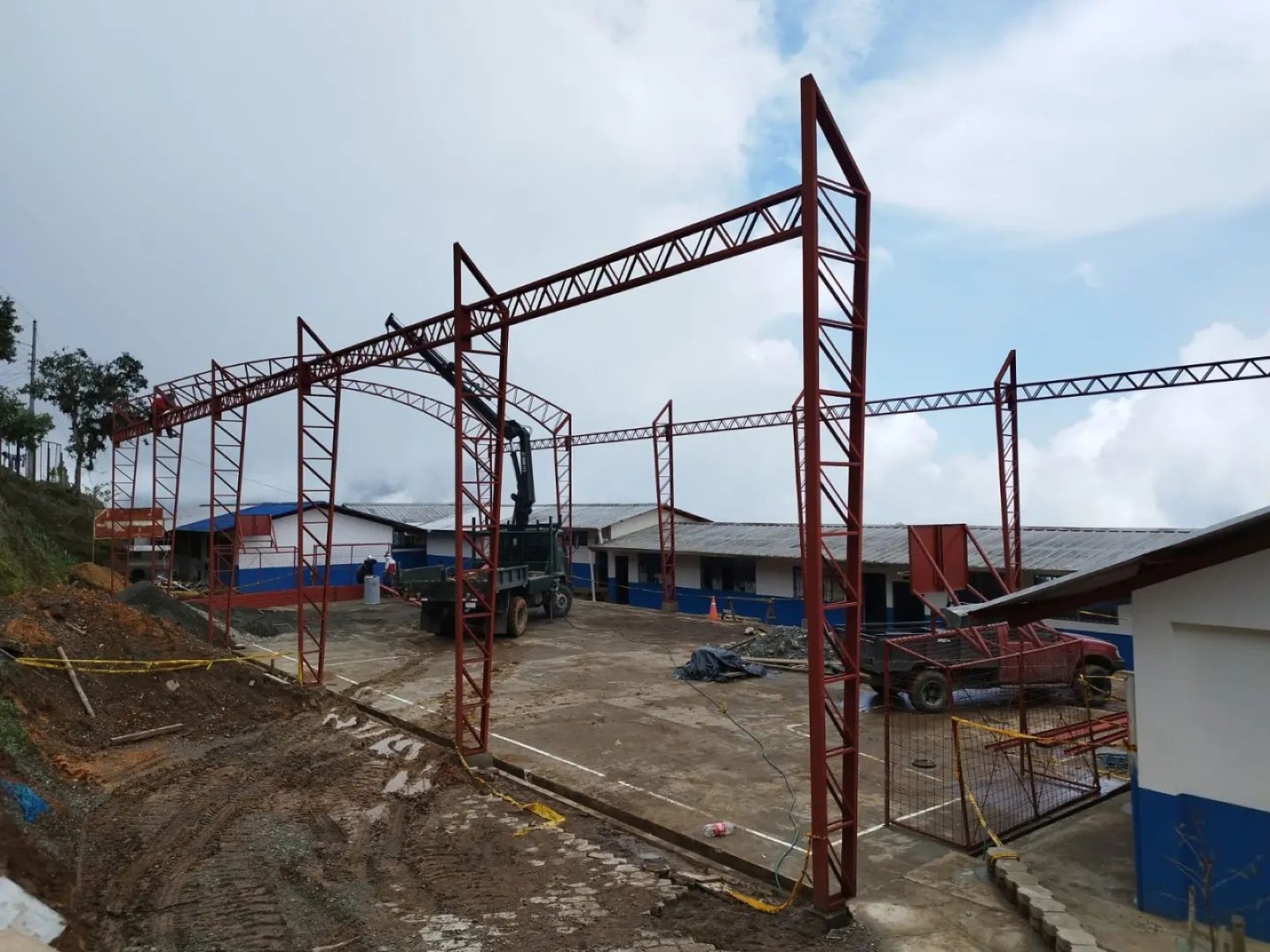 Cubierta, Aulas y Pasarela, U.E. Jaime Chávez, foto 2
