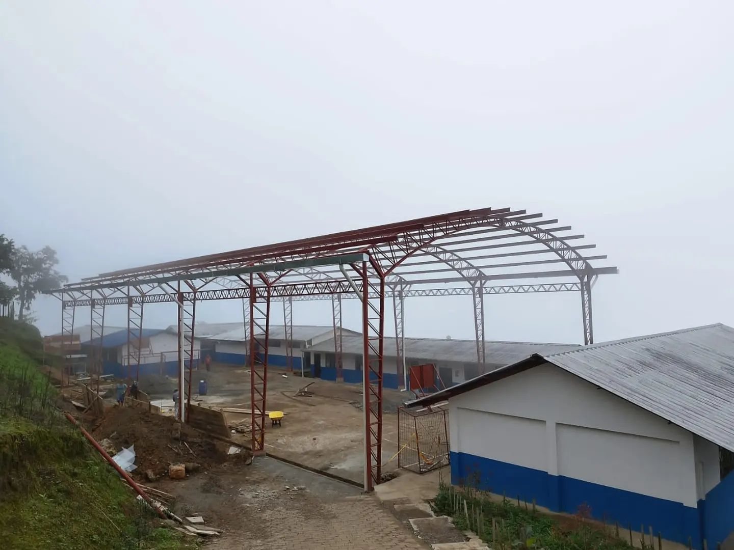 Cubierta, Aulas y Pasarela, U.E. Jaime Chávez, foto 4