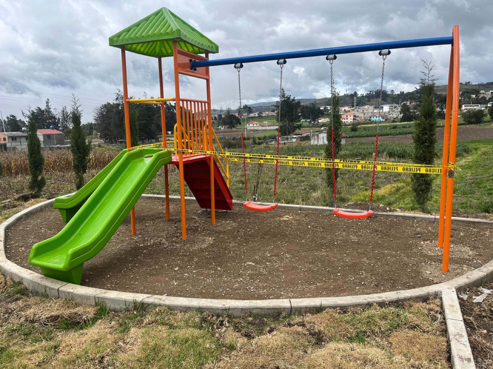 Parques Barriales con Juegos Biosaludables, Cañar, foto 2