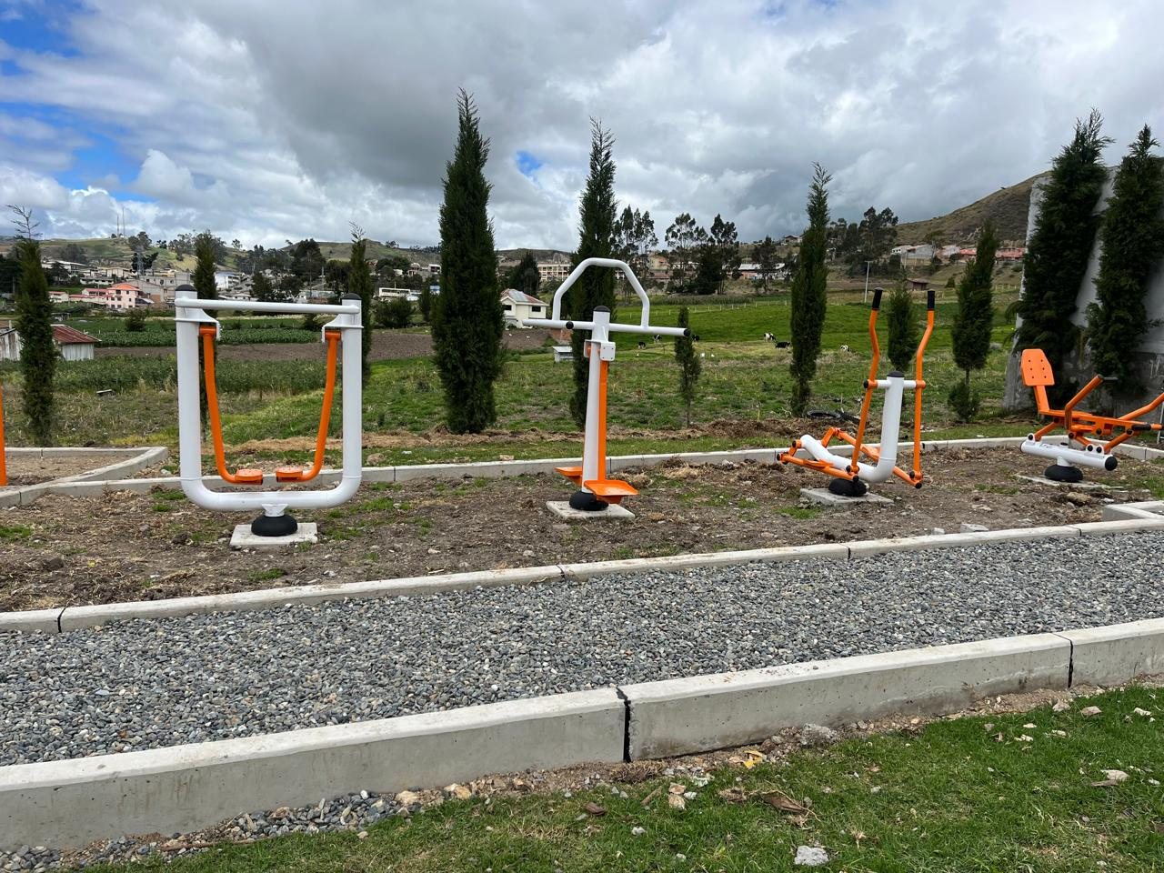 Parques Barriales con Juegos Biosaludables, Cañar, foto 3