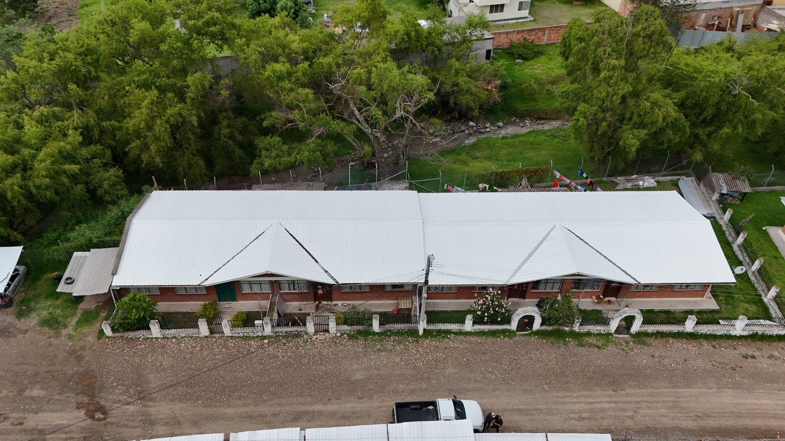 Viviendas fiscales de la III División Tarqui, vista con drone